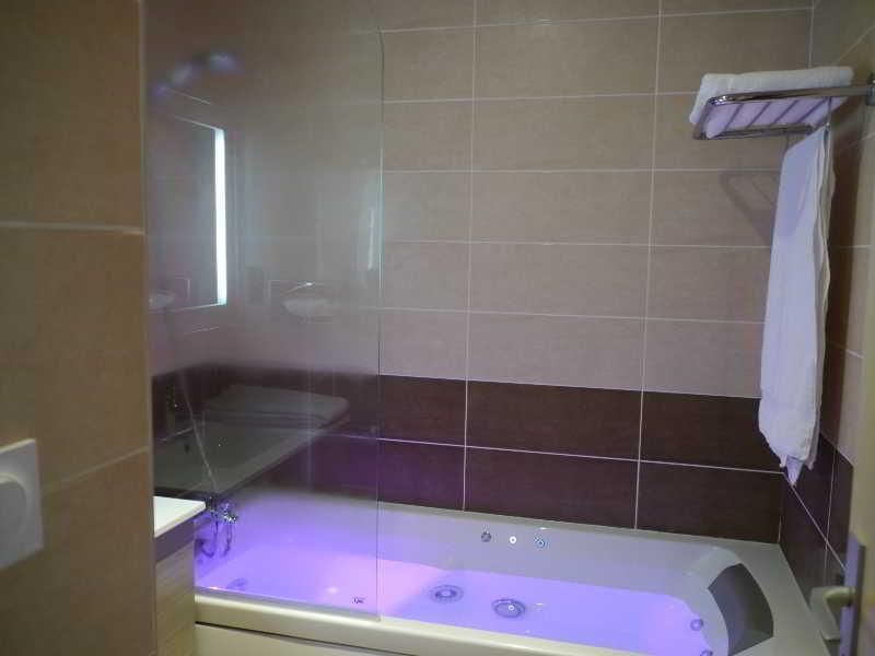 Hotel Le Barry, Toulouse Nord 格拉登图尔 外观 照片