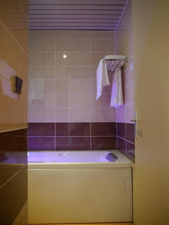 Hotel Le Barry, Toulouse Nord 格拉登图尔 客房 照片